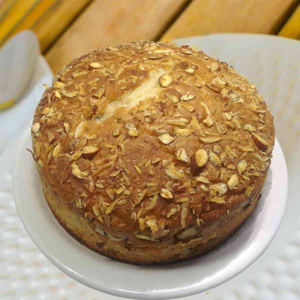 Half Kg Crunchy Almond Dry Cake